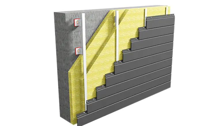 Zidna konstrukcija s (horizontalno postavljenim) PREFA Siding fasadnim kasetama na aluminijumskoj potkonstrukciji